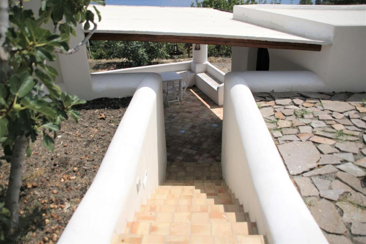Case Al Mare - Terrazzi Panoramici E Ampio Giardino Santa Marina Salina Exterior foto