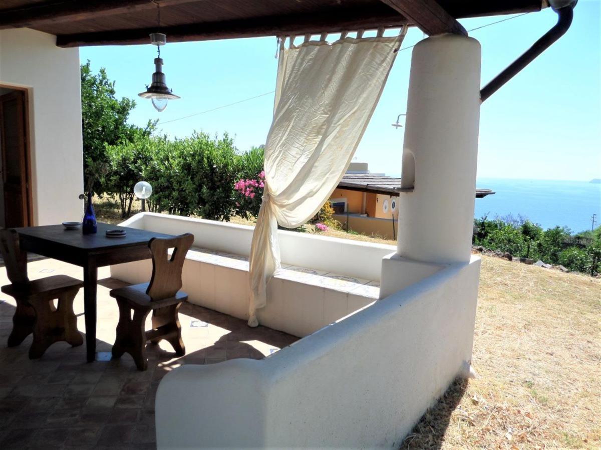 Case Al Mare - Terrazzi Panoramici E Ampio Giardino Santa Marina Salina Exterior foto